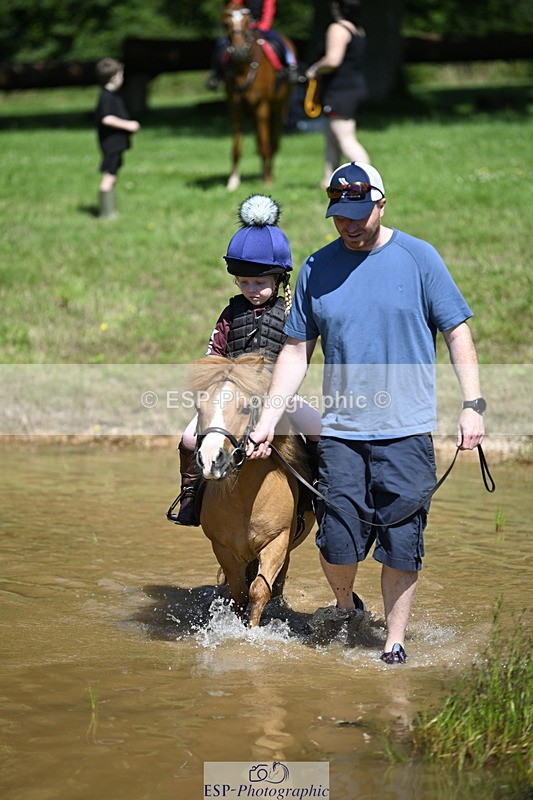 240728B-110918-01139 - Gemma's Group XC