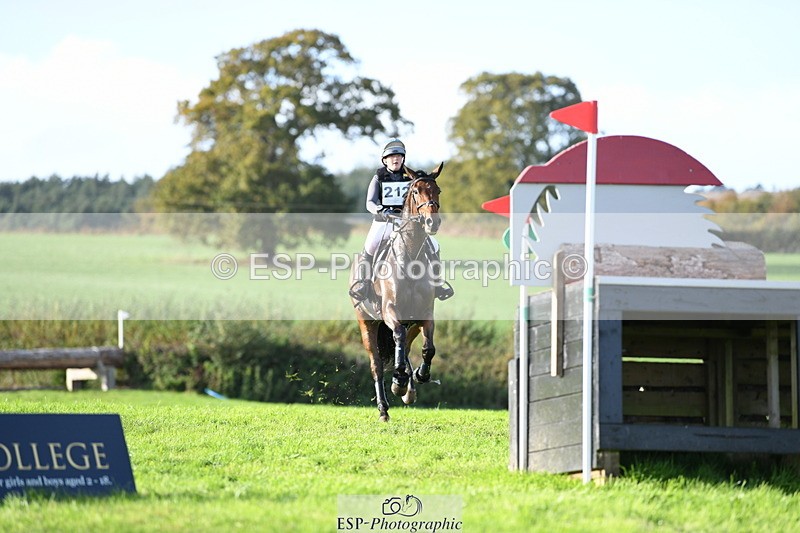 251024A-153348-14801 - C-212-Jemima.Stratton