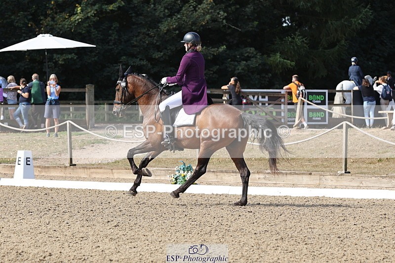 250809A-101231-02324 - 004-Nicola.KayesBoss.X