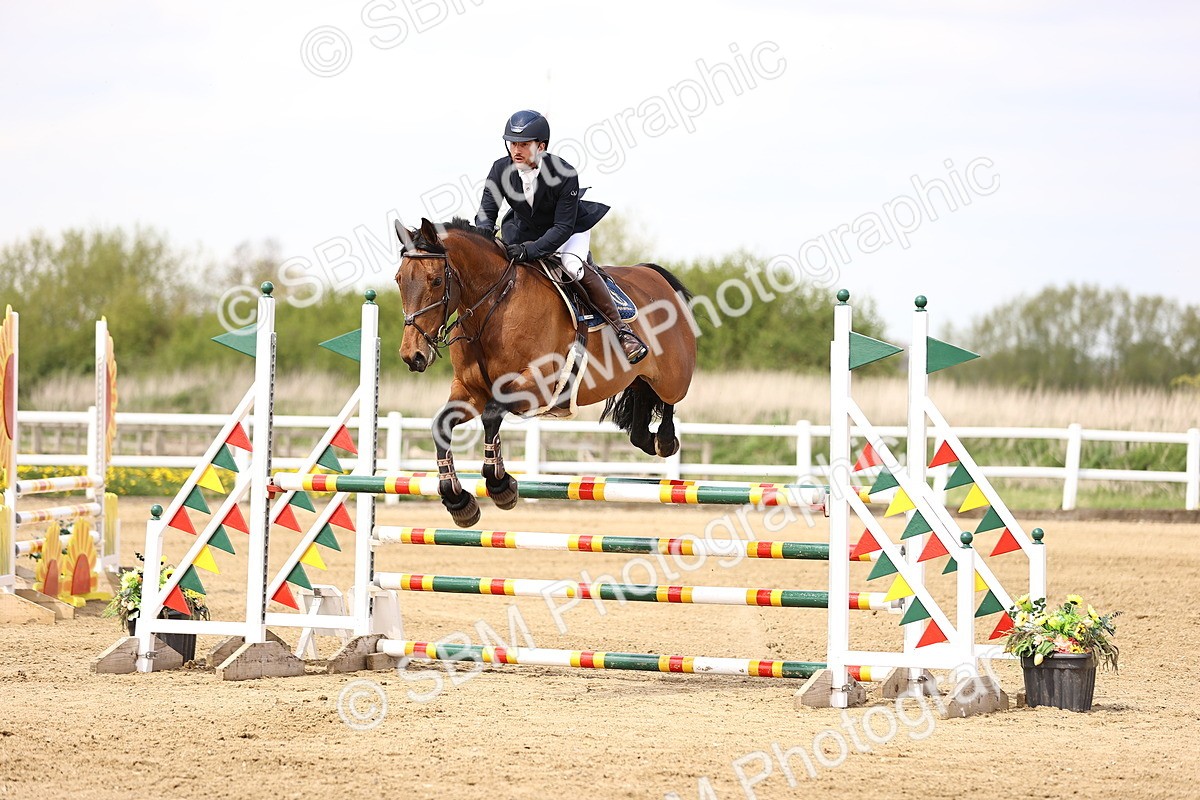 SBM_002290 - Class 11 - Senior newcomers - 1.10m