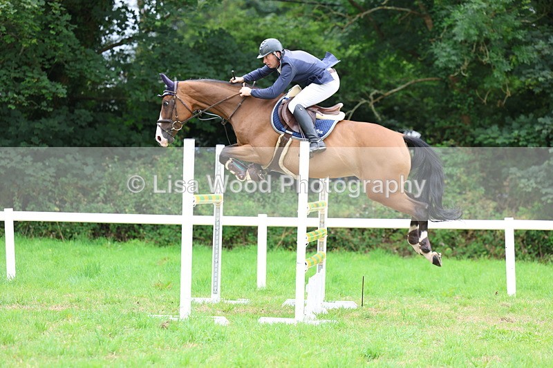 3E7A8621 - Class 8: Senior Foxhunter/1.20m open