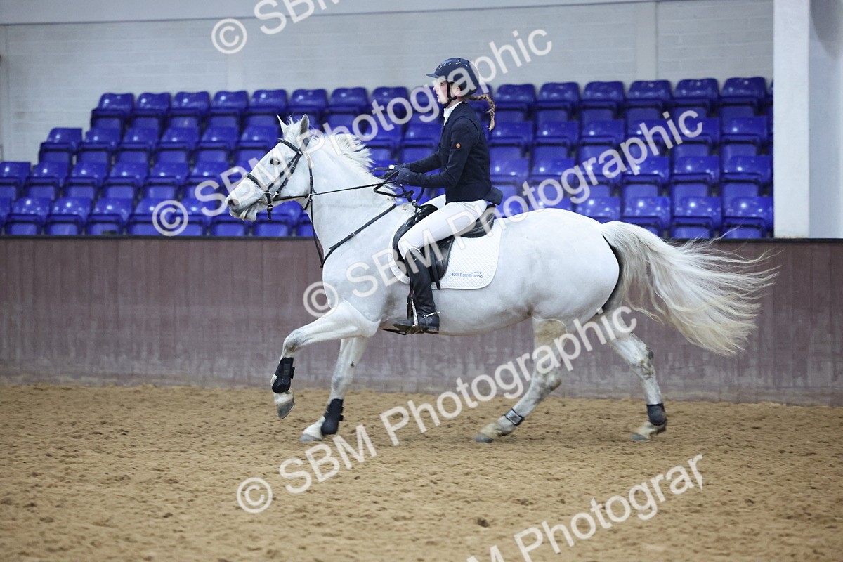 SBM_003214 - Class 11 - Blue Chip Pony Newcomers - 1.00m Open
