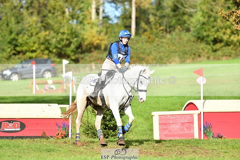 251025A-143718-21246 - G-517-Hannah.Underhill