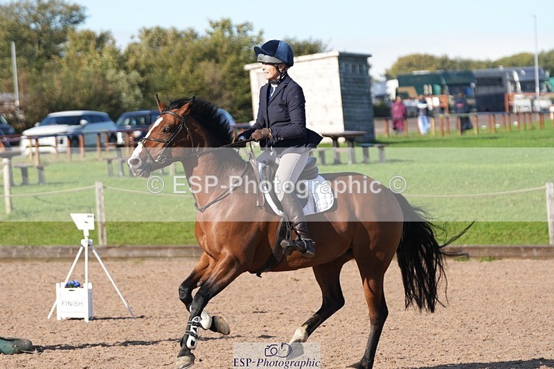 250920-164210-01964 - Cls 23 UnAffiliated 80cm Derby