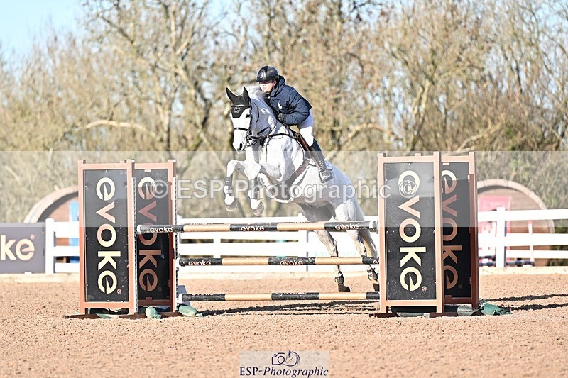 251203-123624-00484 - Cls 4 Newcomers and 1.10m Open