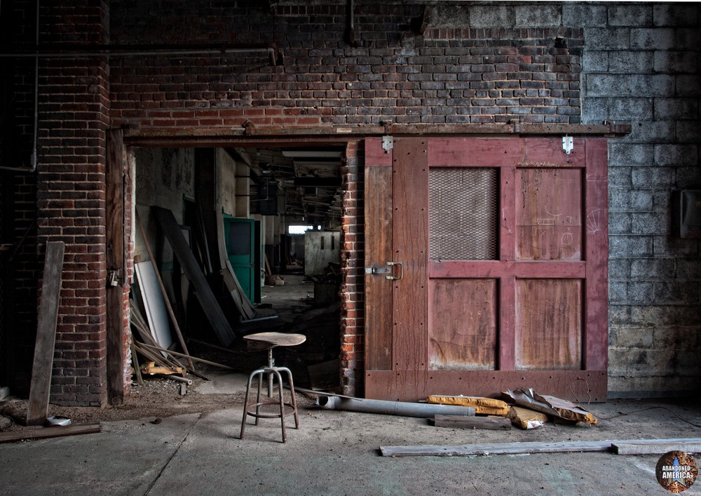 New Jersey Zinc (Palmerton, PA) | Packing Room Entrance - New Jersey Zinc