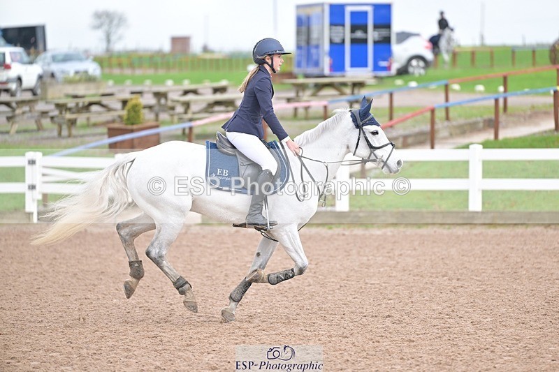 251116-115235-01279 - Cls 6 Pony Newcomers and 1m Open