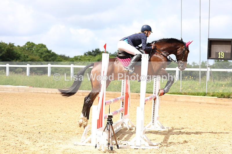 3E7A3013 - Class 4: Senior British Novice/90cm open