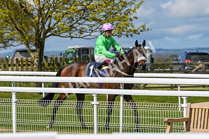 250424-Race 3-Dambuster-1034 - Race 3