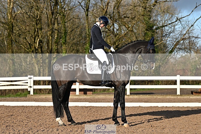 241214-140012-02698 - 124-isobel.goodwin-Milano.van.hof.olympia