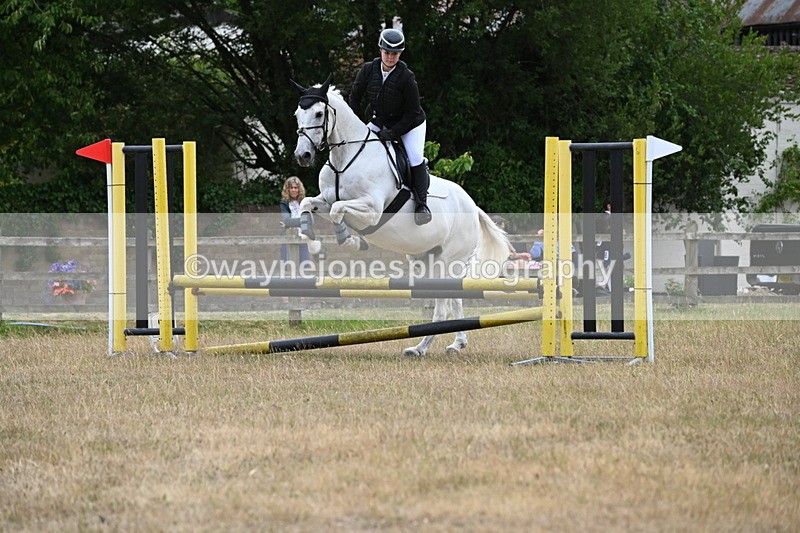 WJ6_0653 - Class 14 Intermediate Jumping 75cm