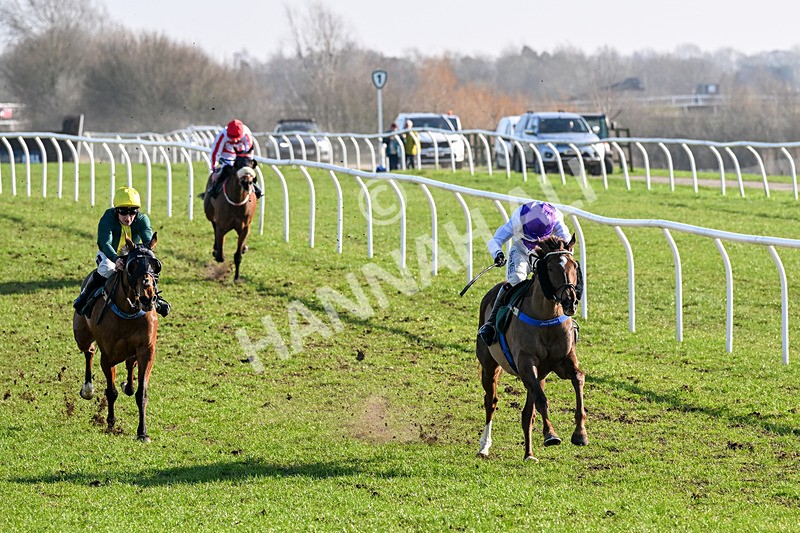 040326-Race 1-Pigeon House-8387 - Race 1