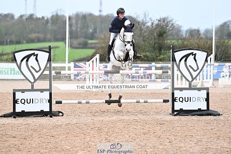 241206-135626-01025 - Cls 6 Foxhunter and 1.20m Open