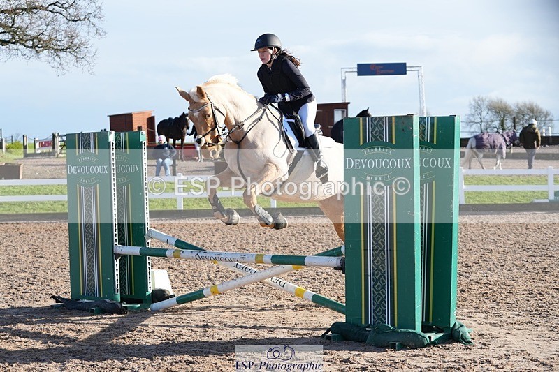 251129-114322-00345 - 70cm