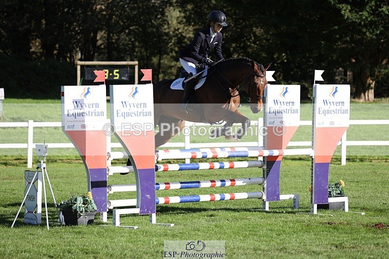 231022-104133-24680 - 605-SPORTSFIELD.U2-Katie.Corbin-TrotUp+SJ