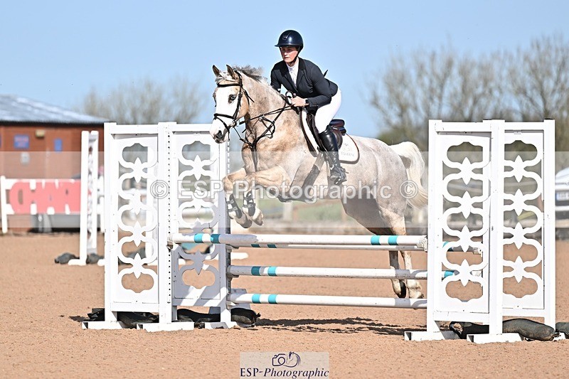 260408-102108-00132 - Cls 2 British Novice and 90cm
