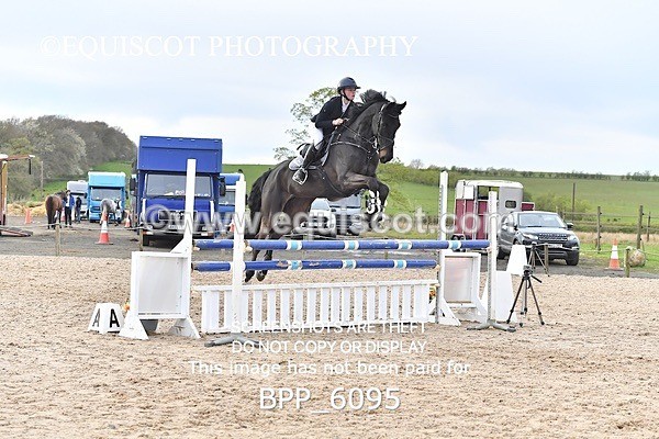 BPP_6095 - CLASS 27 SUN Senior Newcomers/ 1.10m Open