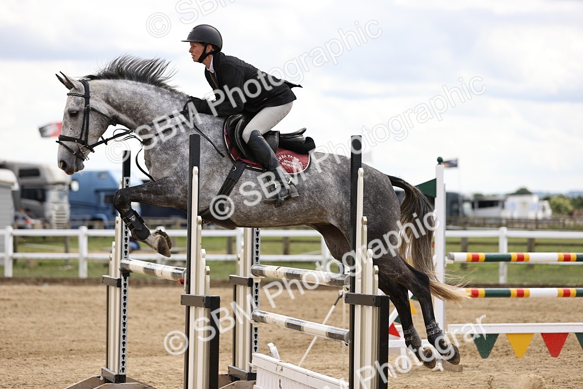 SBM_003456 - Class 11 - Senior Newcomers - 1.10m