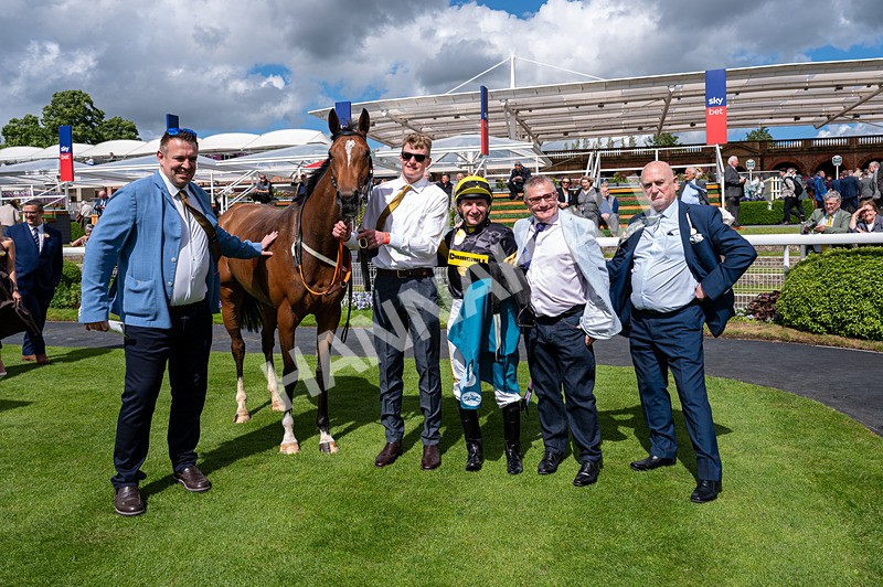 120626-Race 4-Big Negotiator-1044 - Race 4 15.35pm Juddmonte EBF Fillies' Restricted Novice
