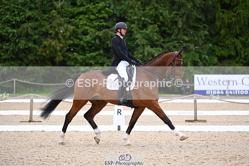 240524-165307-10871 - 547-BWE_NEWTON_DE_JASPER-Adam_Harvey