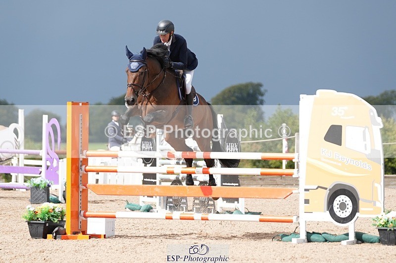 250913-122908-06893 - Cls 15 Snr Foxhunter