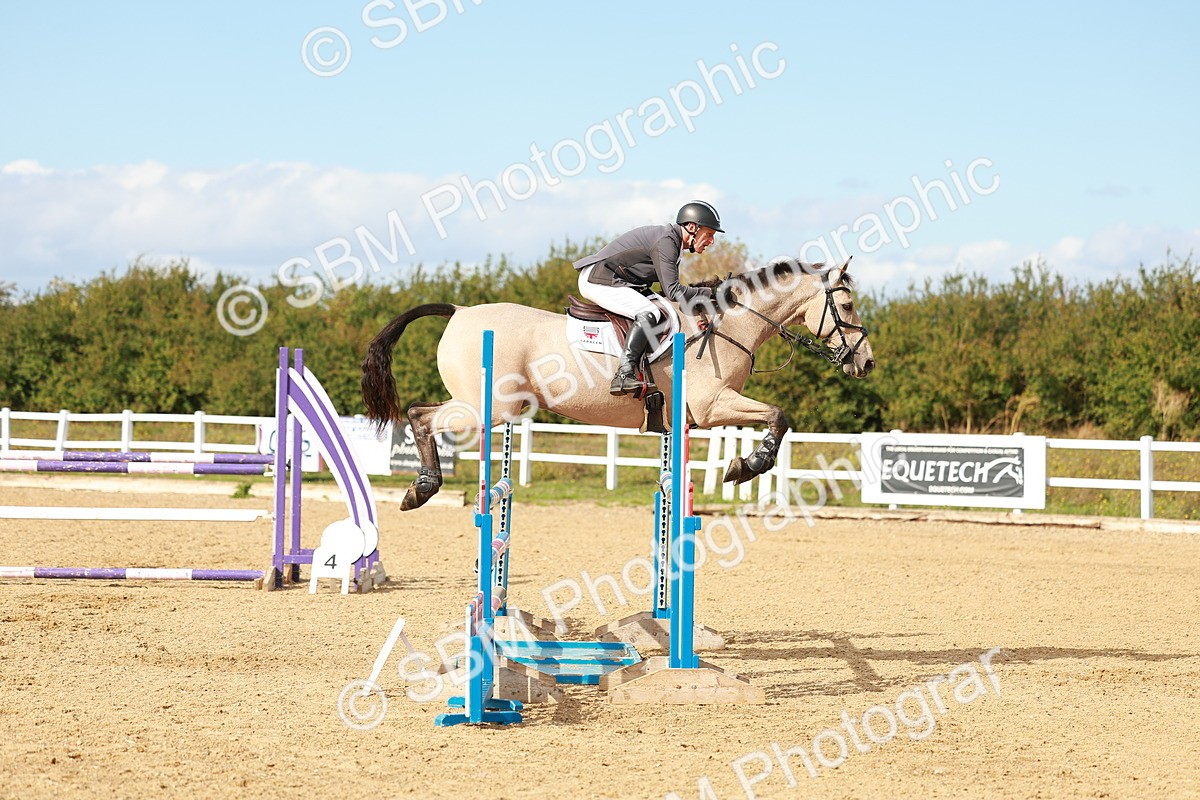 SBM_001856 - Class 4 - Senior Newcomers - 1.10m