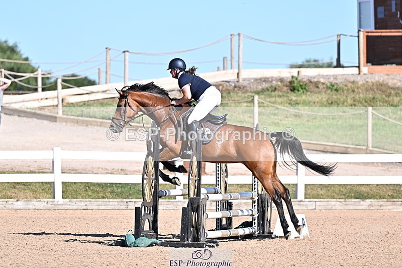 250708A-173038-00242 - 80cm Classes