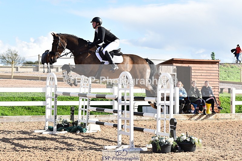 231014A-142410-05281 - Cls 15 1.05m Amateur Q 2nd R