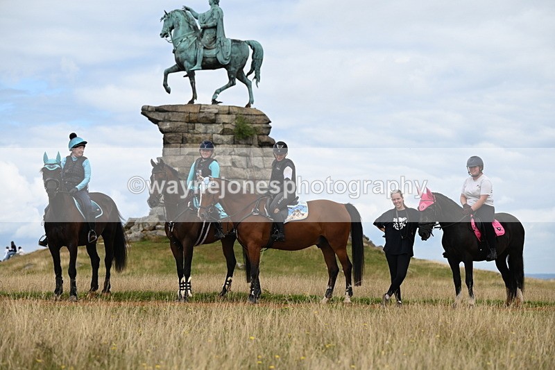 DSC_6715 - Time at Statue 12:45 to 13:15