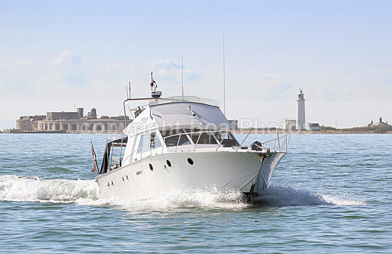 150919 VIVACE - AMBASSADOR FALSTAFF WT7A2045 - Flybridge Cruisers