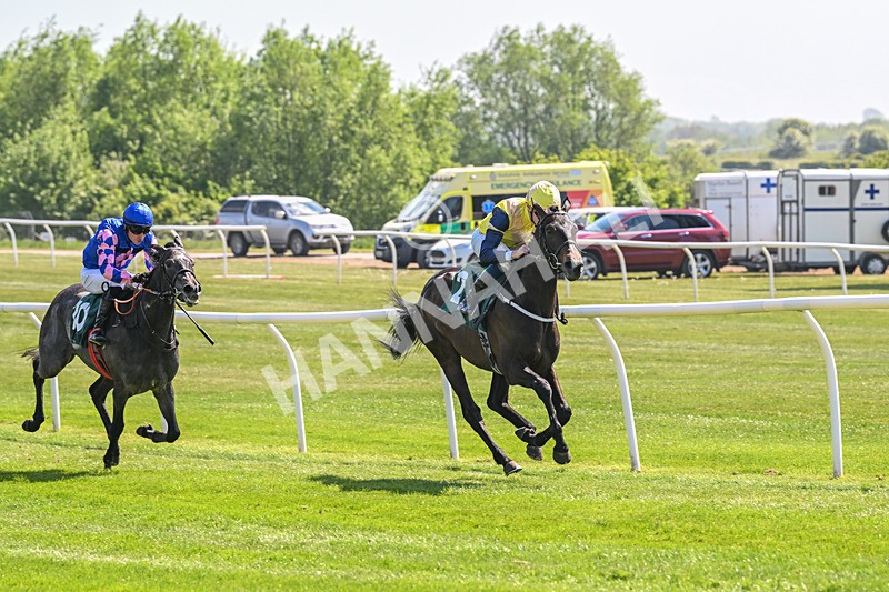 120525-Race 2-Far Ahead-8292 - Race 2