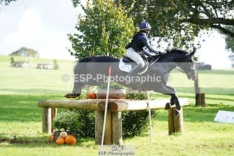 231020-115154-06993 - 054-PORSCHE-Coco.Lanni-XC