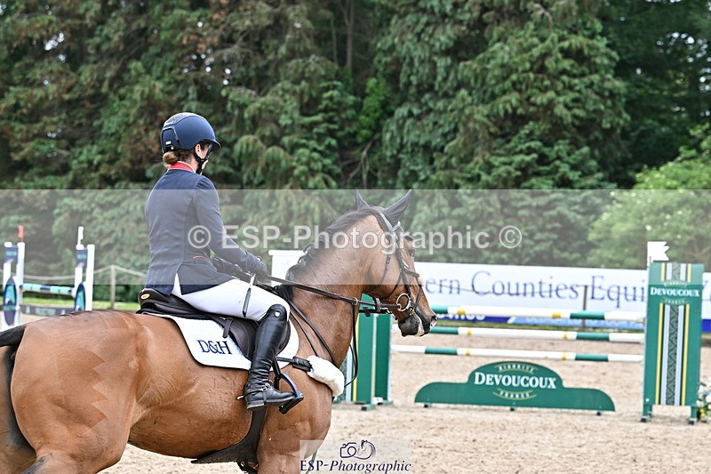 250524A-142014-12422 - D-468-Laura.Collett-LONDON.52