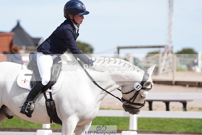 250906-140014-03841 - 067-Laura.PercyConobola.Cascade