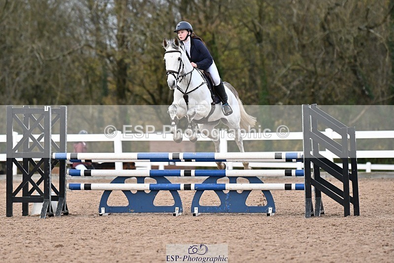 241117X-145018-05076 - Cls 19-20-21 Children on horses