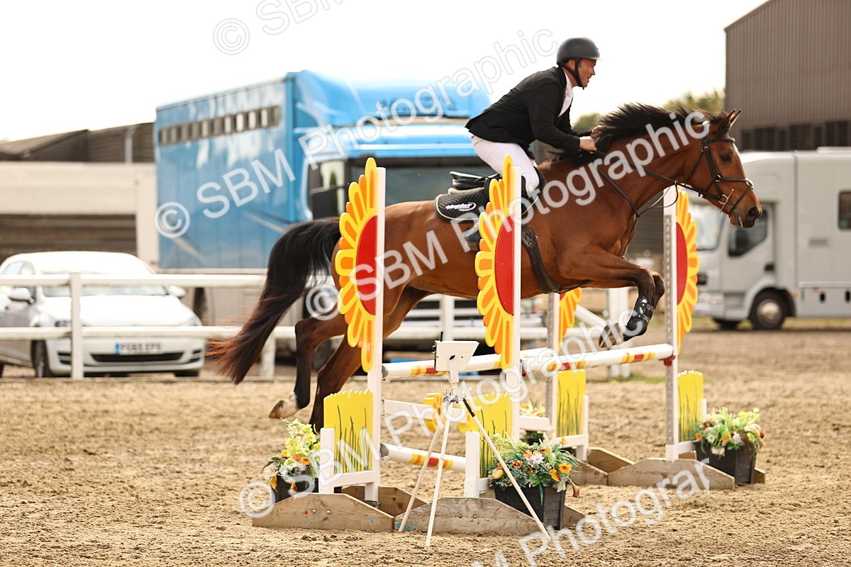 SBM_5129 - Class 9 - Senior British Novice - 90cm