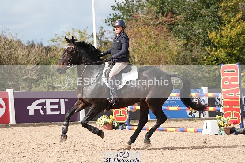 251005-132711-03542 - Cls 27 1.05m Amateur Qualifier