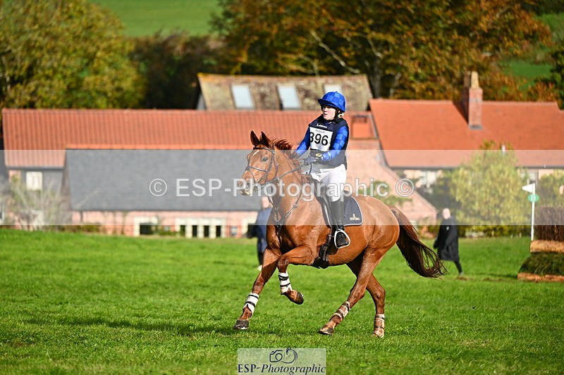 251025A-112642-18429 - E-396-Madeleine.Robertson