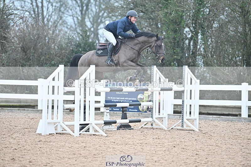 240113A-130400-02109 - Cls 12 Newcomers and 1.10m Open