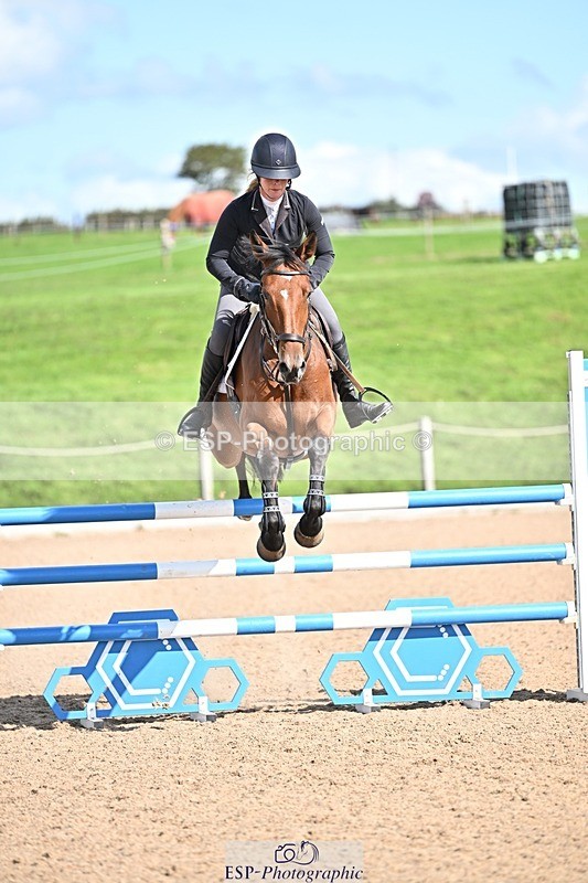 250924-130104-00325 - Cls 4 Newcomers and 1.10m Open