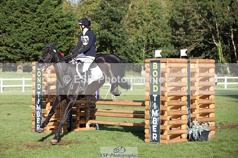 231022-155319-29997 - 563-SOUTHPAW-Kaia.Land-TrotUp+SJ