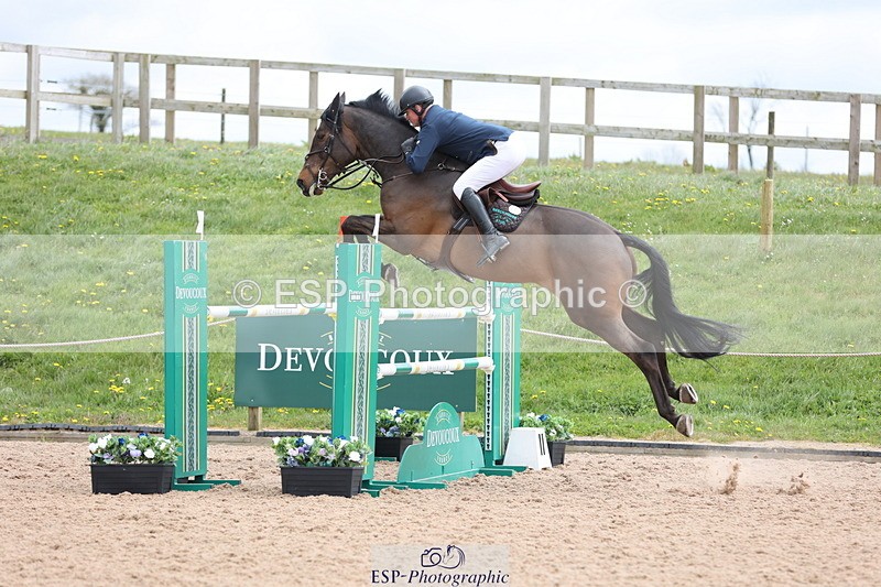 240419A-123909-07361 - Cls 6, 2 Star Medium Tour 1.35m