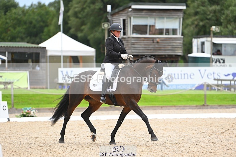 230813-175217-08760 - Cls 14 Medium Silver 16.45 to End