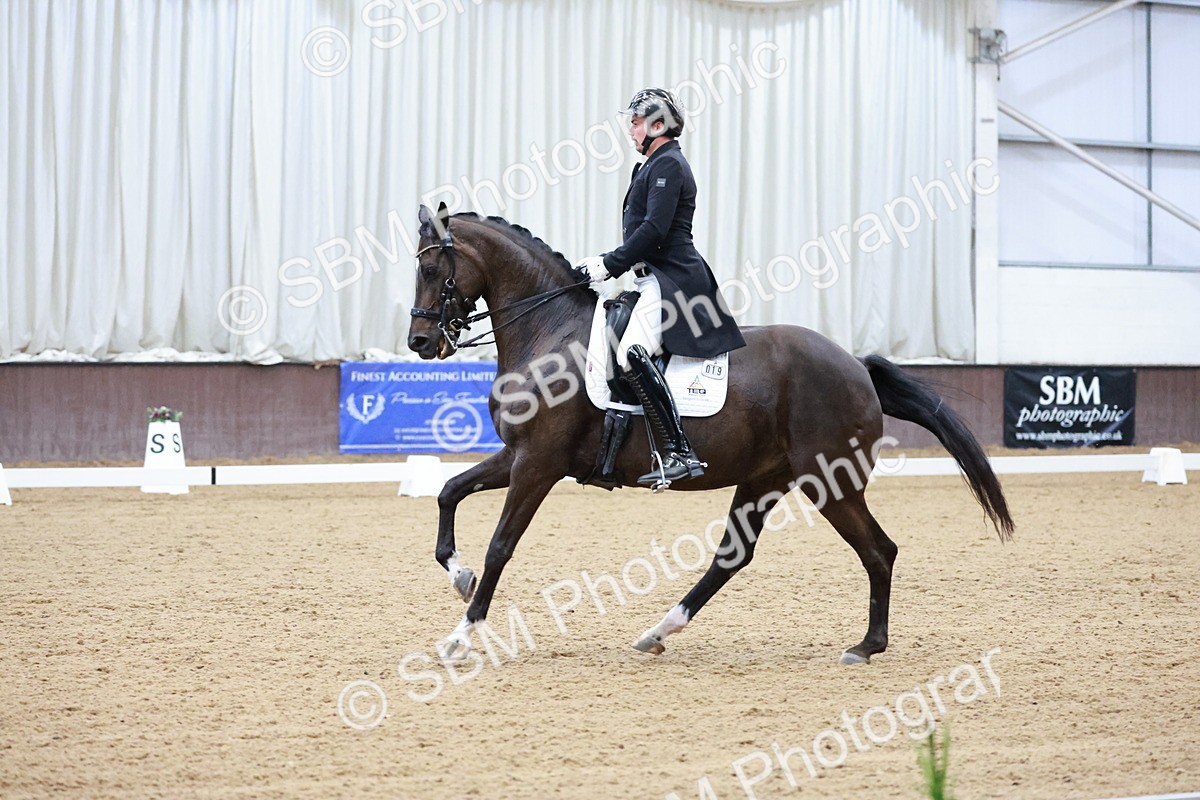 SBM_016645 - Class 5 - FEI INT II - 17.24-18.20