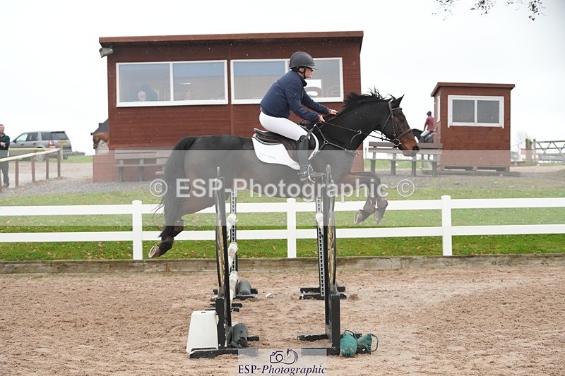 251109-120322-03721 - Cls 20 Newcomers and 1.10m Open