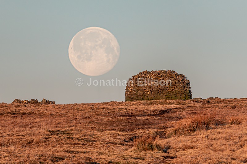 Two Lads Moonset - Rivington And Surrounding Areas
