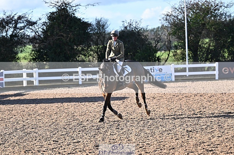 251203-124356-00513 - Cls 4 Newcomers and 1.10m Open