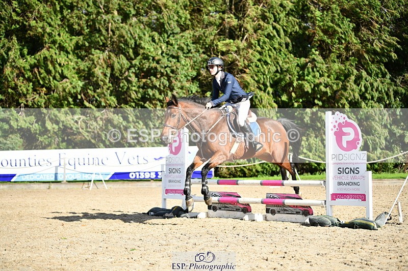 251004A-152948-01843 - Classes 8 & 9 70cm