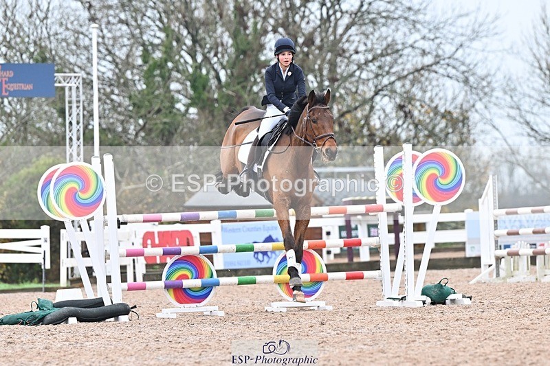 251115-135728-00967 - Cls 16-18 Children on Horses