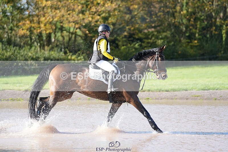 251024A-123716-10734 - B-135-Eva.Carse